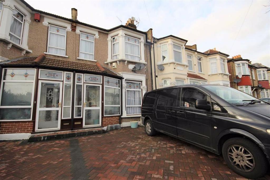 Empress Avenue, Ilford, Essex 3 bed terraced house £1,800 pcm (£415 pw)