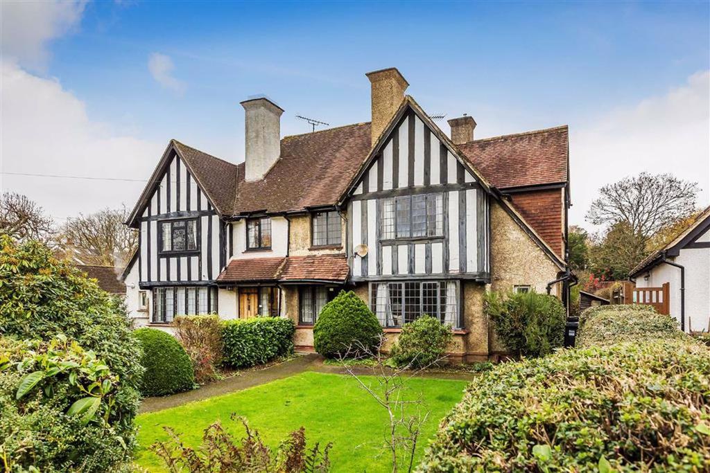 Chichele Road, Oxted, Surrey 5 bed semidetached house £815,000