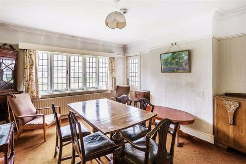 44 Chichele Road, Oxted, RH8 0AG