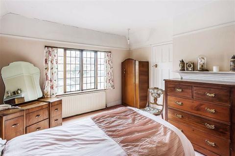 44 Chichele Road, Oxted, RH8 0AG
