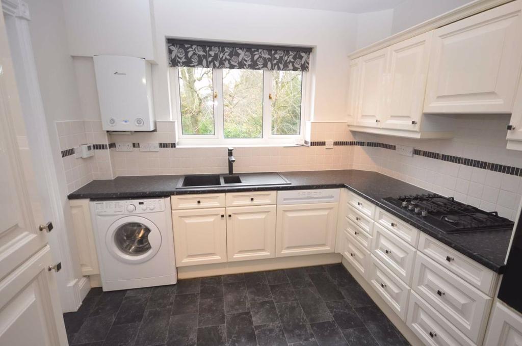 Stockton House, Greenhill Road, Farnham 2 bed apartment £495,000