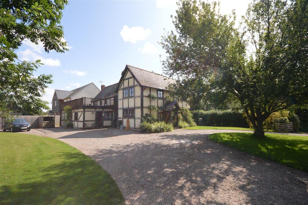 House with Annex, Sutton St. Nicholas 5 bed detached house £550,000