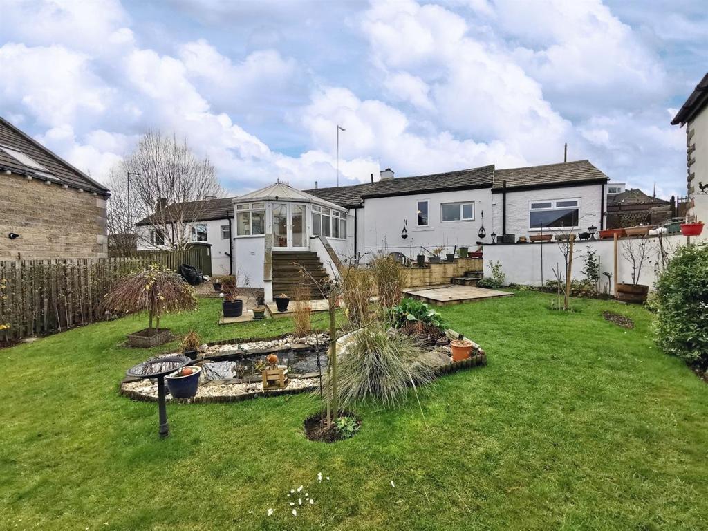 Brighouse & Denholme Gate Road... 3 bed bungalow £350,000