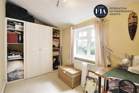 17 Glenhurst Road, Brentford, TW8 0QS