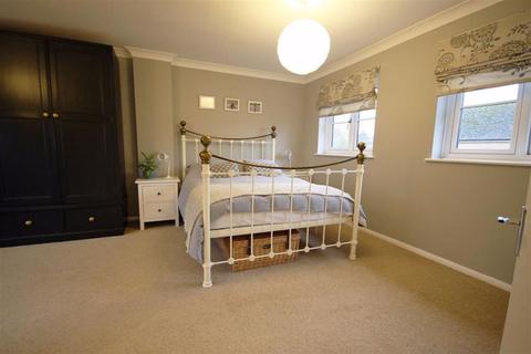 5 Caistor Road, Gretton, Corby, NN17 3DL