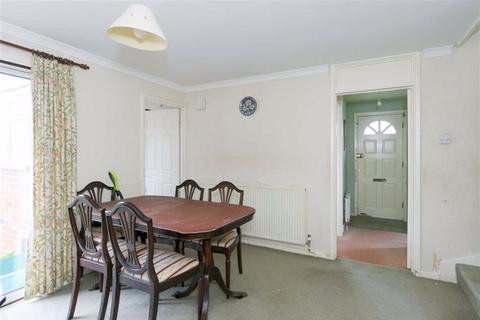 20 Burghfield, Epsom, KT17 4ND