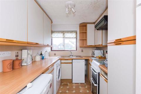 20 Burghfield, Epsom, KT17 4ND