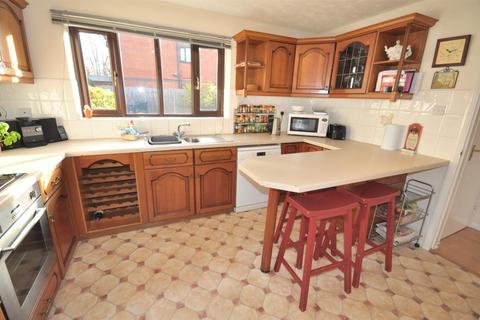 4 Walnut Road, Bottesford, Nottingham, NG13 0AY