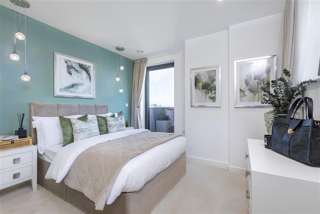 Osiers Square Show Apartment