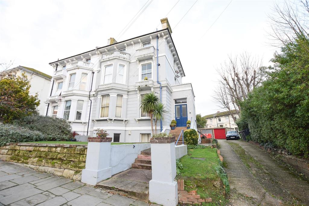 Pevensey Road, St. LeonardsOnSea 2 bed flat £225,000