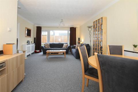 22 Parsonage Field, Doddinghurst, Brentwood, CM15 0RN