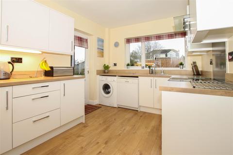 22 Parsonage Field, Doddinghurst, Brentwood, CM15 0RN