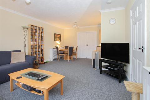 22 Parsonage Field, Doddinghurst, Brentwood, CM15 0RN