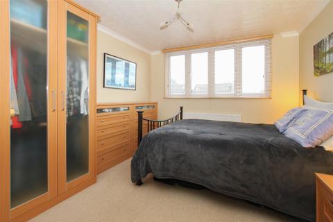 22 Parsonage Field, Doddinghurst, Brentwood, CM15 0RN