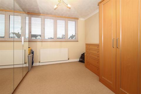 22 Parsonage Field, Doddinghurst, Brentwood, CM15 0RN