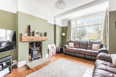 30 Hobart Road, Worcester Park, KT4 8SP