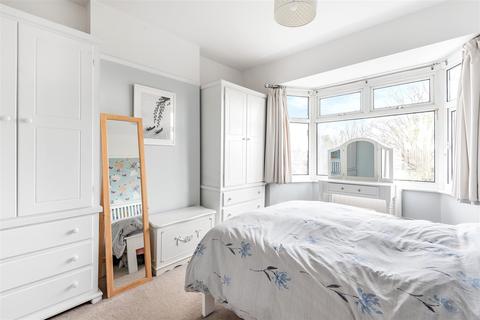 30 Hobart Road, Worcester Park, KT4 8SP