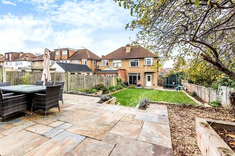 30 Hobart Road, Worcester Park, KT4 8SP
