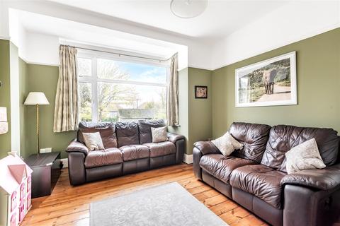 30 Hobart Road, Worcester Park, KT4 8SP