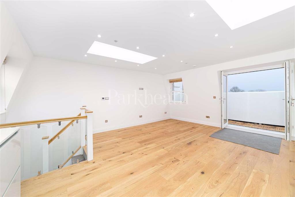 Victoria Road, Kilburn, London 2 bed flat £1,950 pcm (£450 pw)