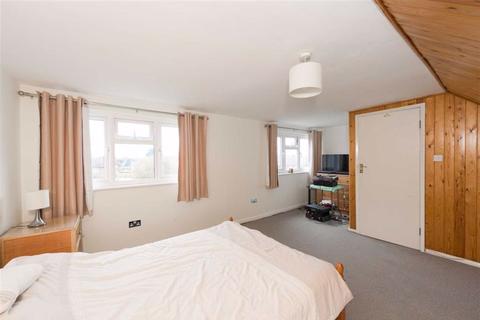 24 Brumfield Road, Epsom, KT19 9PA