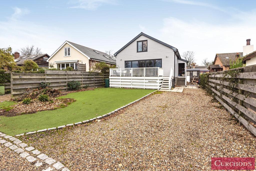 Riverside, Penny Lane, Shepperton, TW17 4 bed detached house £875,000