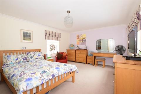 14 Bridger Close, Felpham, Bognor Regis, PO22 8FT