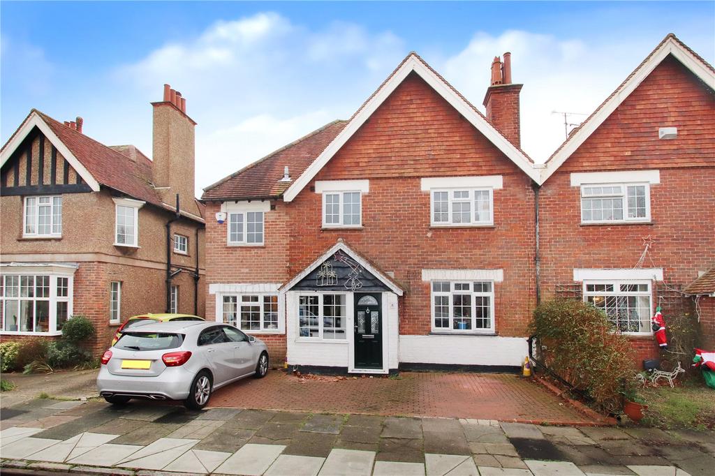 Irvine Road, Littlehampton, West Sussex 5 bed semidetached house £380,000