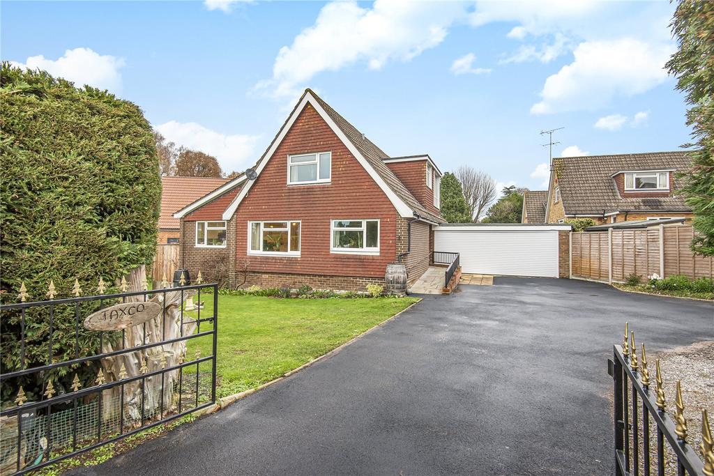 Brook Way, Romsey, Hampshire, SO51 4 bed bungalow £535,000