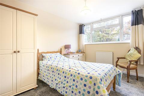 32 Brook Way, Romsey, SO51 7JZ