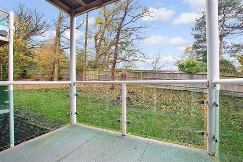 54 Hill View, Dorking, RH4 1SY