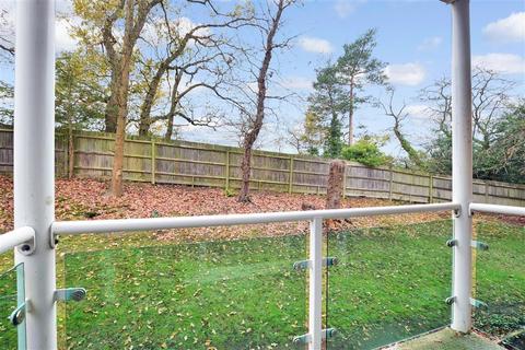 54 Hill View, Dorking, RH4 1SY