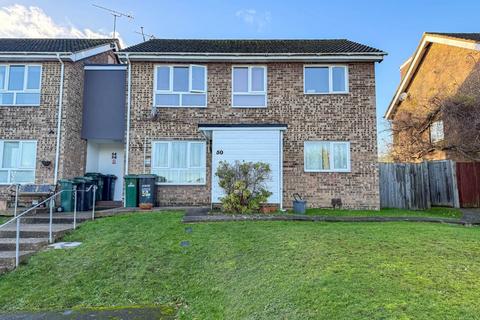 2 bedroom maisonette to rent, Gibbs Couch, Carpenders Park