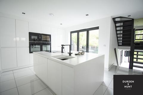 82 Compton Avenue, Poole, BH14 8PY