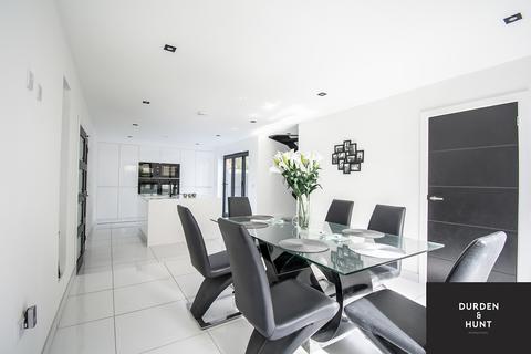 82 Compton Avenue, Poole, BH14 8PY