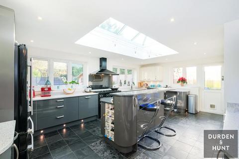 27 Abingdon Road, Sandhurst, GU47 9RN