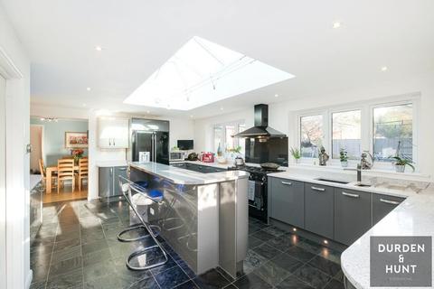 27 Abingdon Road, Sandhurst, GU47 9RN