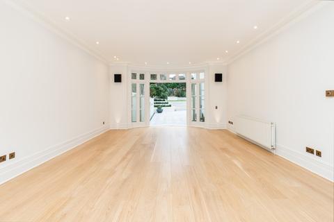 5 Roehampton Gate, London, SW15 5JR