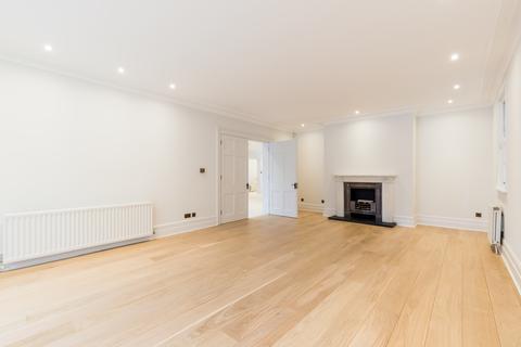 5 Roehampton Gate, London, SW15 5JR