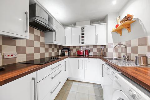 16 Mallard Close, London, W7 2PX