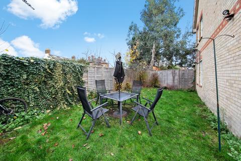 16 Mallard Close, London, W7 2PX