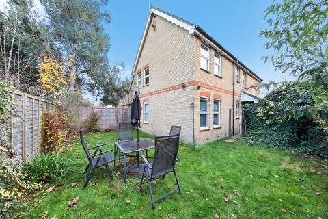16 Mallard Close, London, W7 2PX