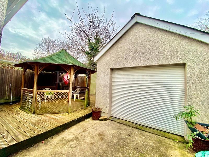 Western Valley Road, Rogerstone... 3 bed semidetached house £265,000