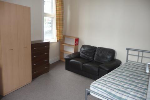 28 Royal Park Avenue Hyde Park  Leeds West Yorkshire