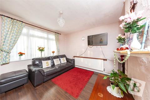 12 Kingsbridge Close, Romford, RM3 8PB