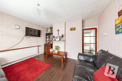 12 Kingsbridge Close, Romford, RM3 8PB