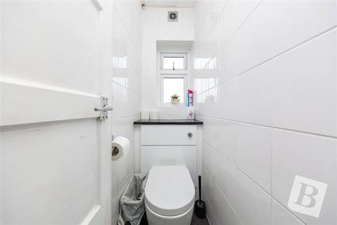 12 Kingsbridge Close, Romford, RM3 8PB