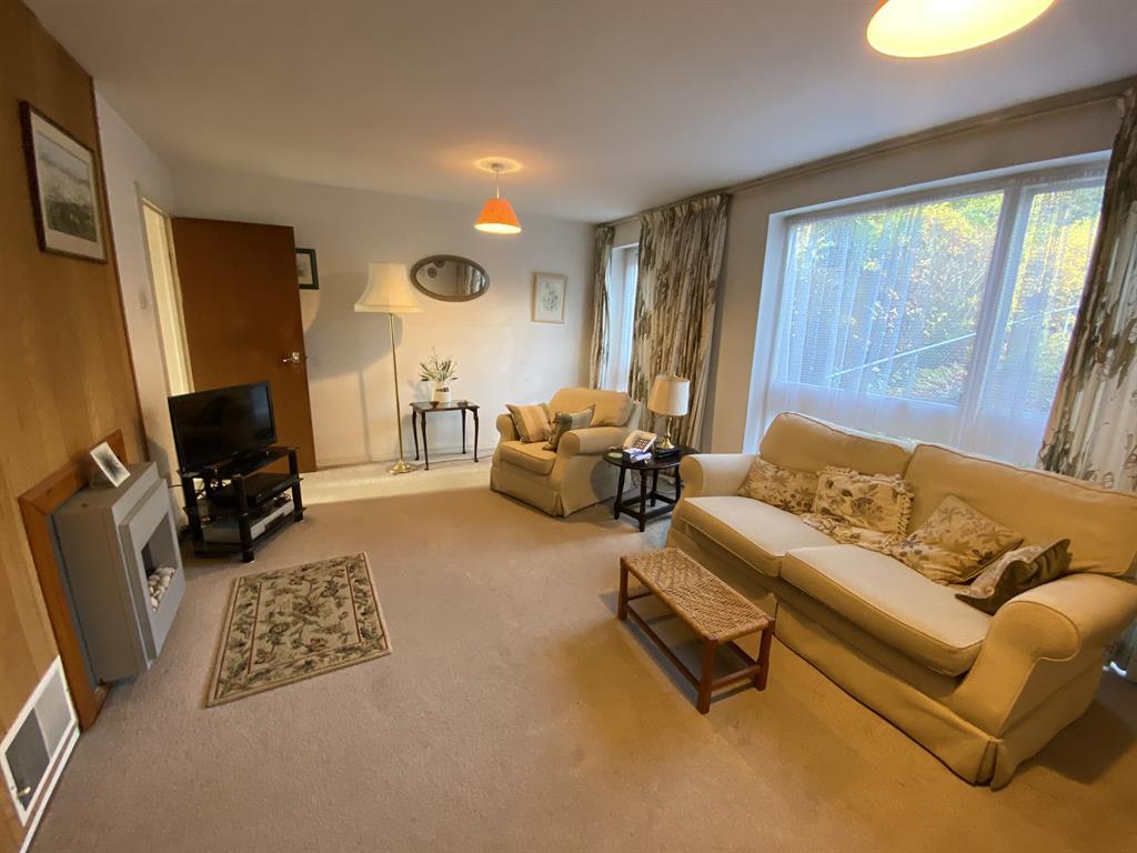 Lounge 3