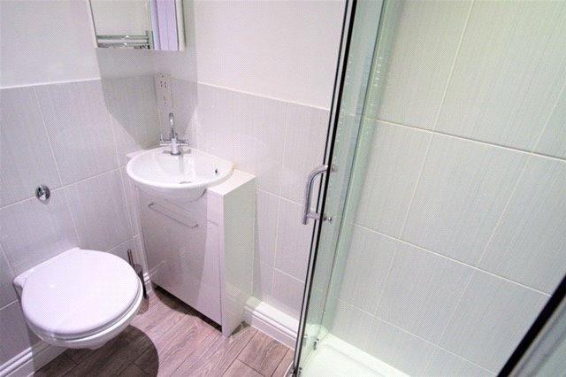 FFF Shower Room