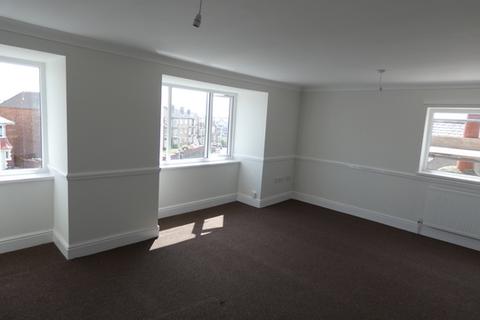 2 bedroom property to rent, 42 Warbreck Hill Road Flat C